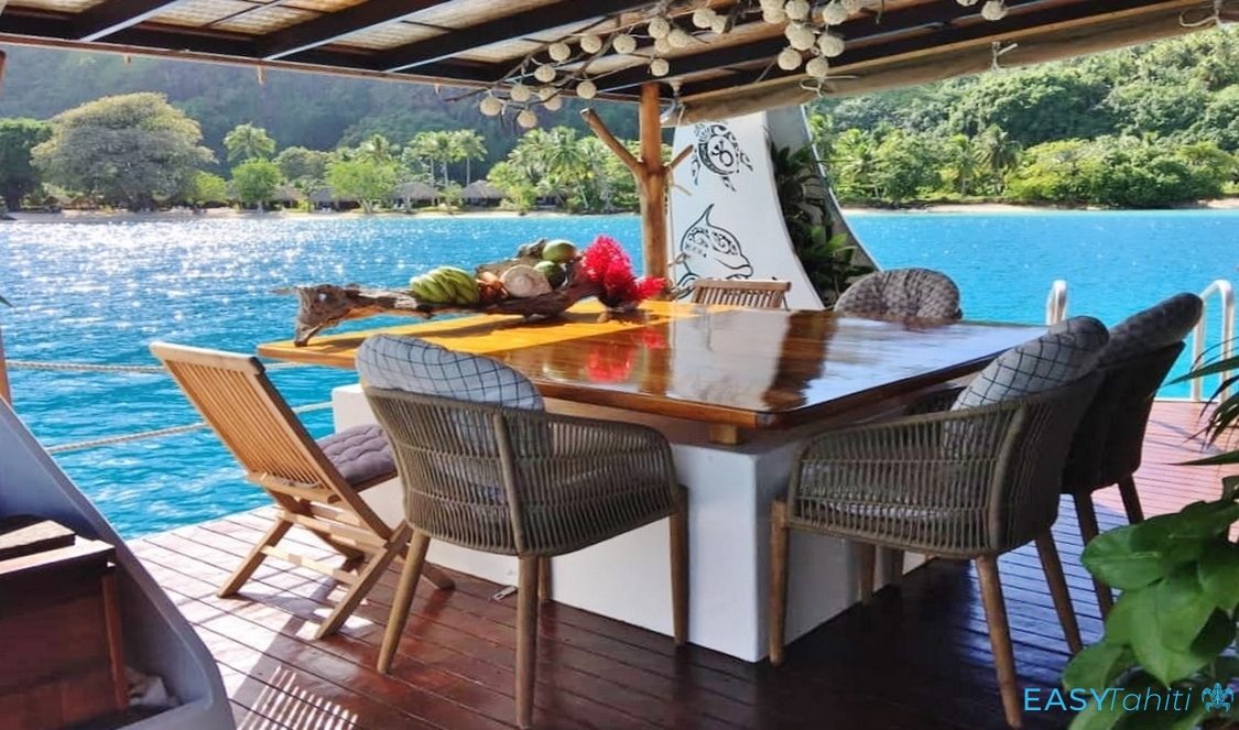 Table face lagon